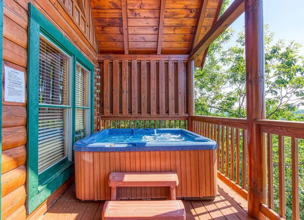 A Higher Calling, 1089 Of Free Area Attraction Tickets For Each Paid Day, Dollywood And More! Pigeon Forge Extérieur photo