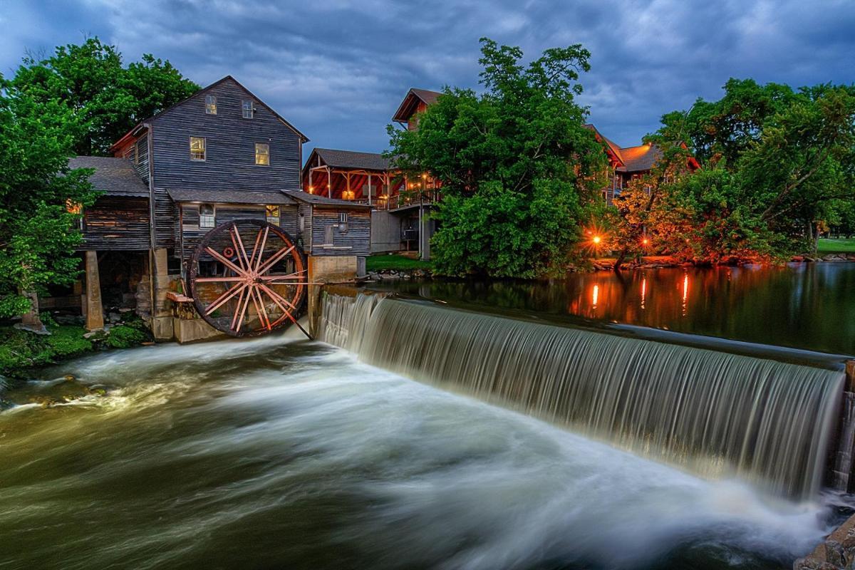 A Higher Calling, 1089 Of Free Area Attraction Tickets For Each Paid Day, Dollywood And More! Pigeon Forge Extérieur photo